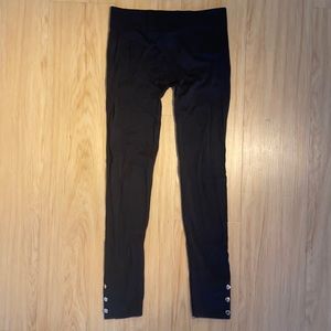 Black tights with bottom detail